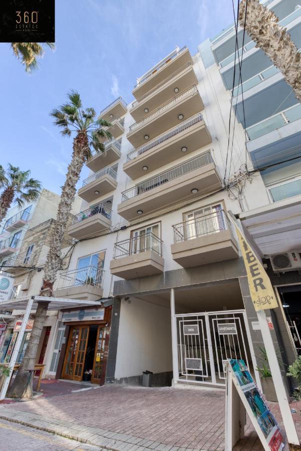 Charming Home Meters From The Seafront With Terrace By 360 Estates خليج سانت بول المظهر الخارجي الصورة